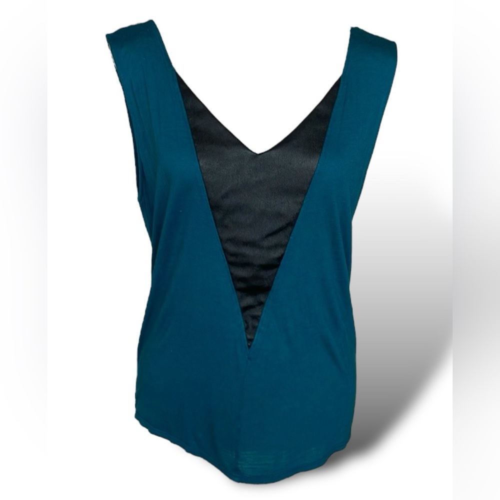 Cha Cha Vente Teal and Black Tank Top